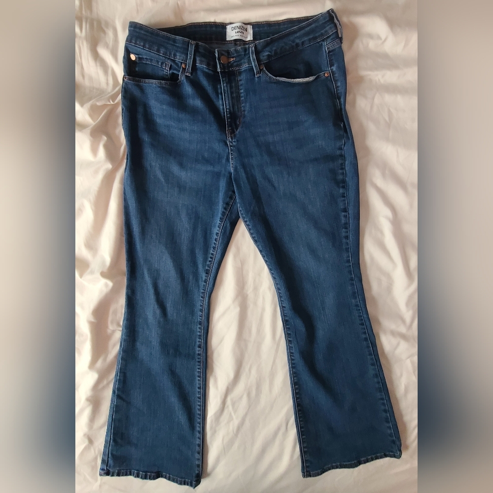 DENIZEN® from Levi’s® Women’s Mid-Rise Bootcut Jeans